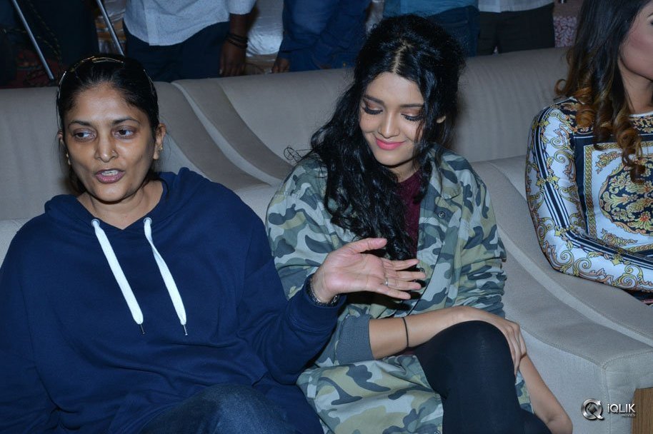 Guru-Movie-Trailer-Launch